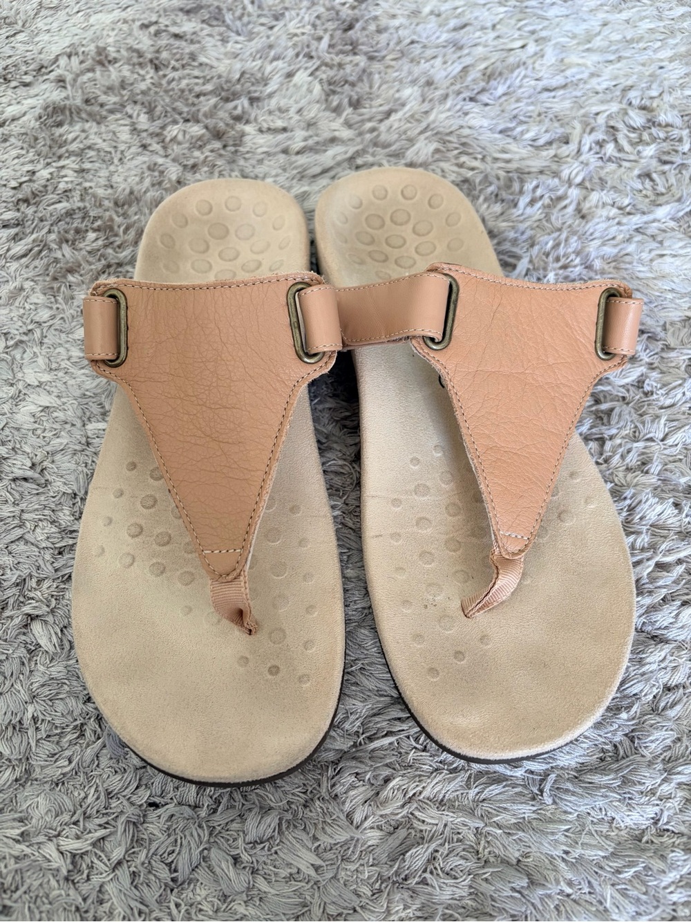 Vionic Wanda supportive leather sandals